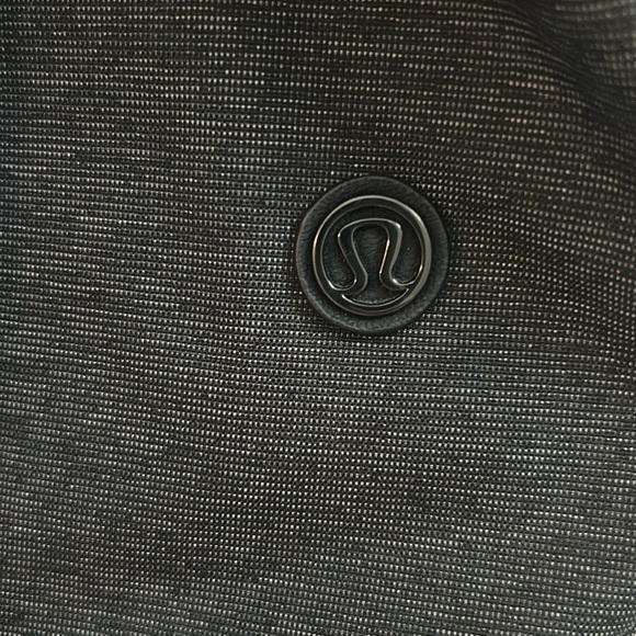 Lululemon Go-Go-Go Tote - Picture 3 of 16